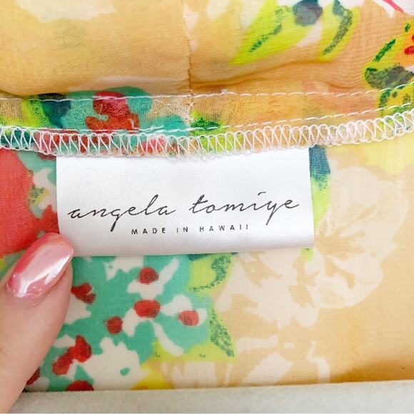 Angela Tomiye Hawaiian Floral Short Sheer Kimono Robe Coverup One Size - Picture 5 of 5